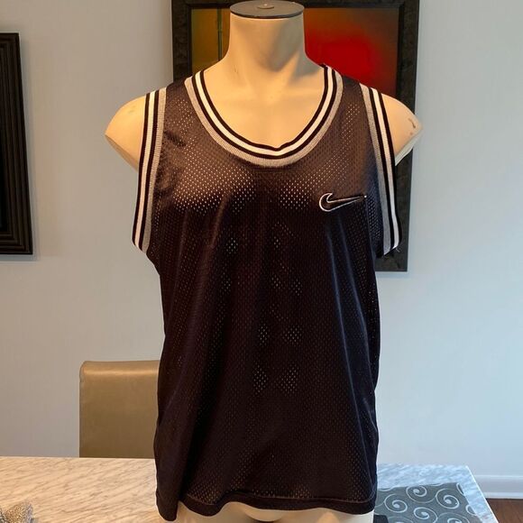 Z Vintage Nike Tank Top Medium Mesh Ribbed Trim Embroidered Logo - Picture 1 of 6